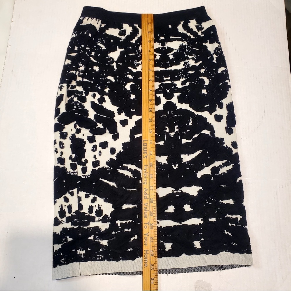 GRACIA BLACK & WHITE PENCIL SKIRT Size S - Picture 3 of 12